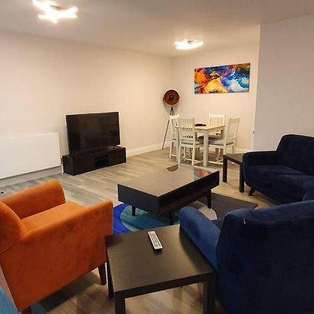 Garland Modern Spacious Apartment, Brentwood 1 Exterior foto