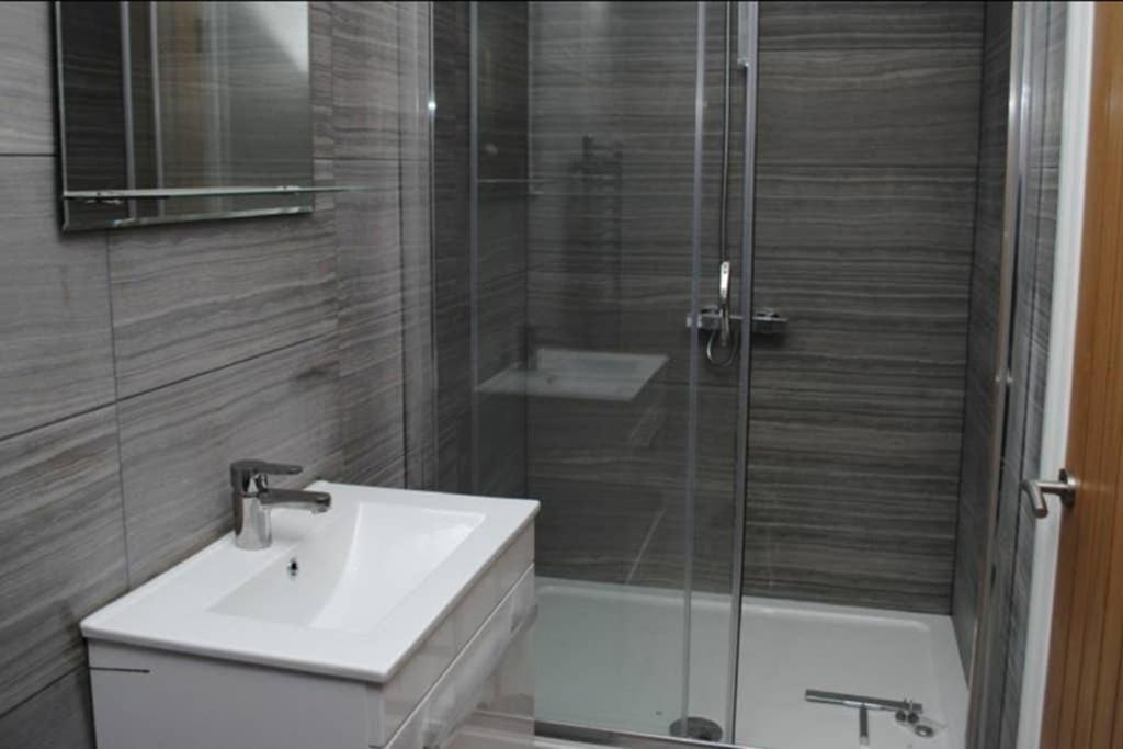 Garland Modern Spacious Apartment, Brentwood 1 Exterior foto